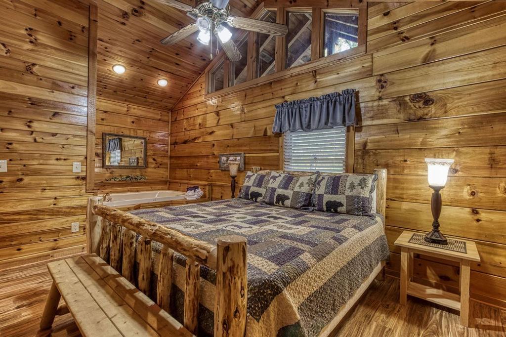 The Nut House, Hot Tub, Game Room, Wifi, 1089 Free Tickets Each Paid Day, Dollywood And More! Pigeon Forge Exterior photo